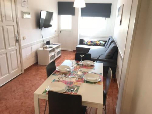 Playa de Arinaga Apartamento | Apartamento Allegra