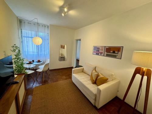 Nova Friburgo Apartamento | Apartamento ao lado da Praça do Suspiro com vaga de garagem