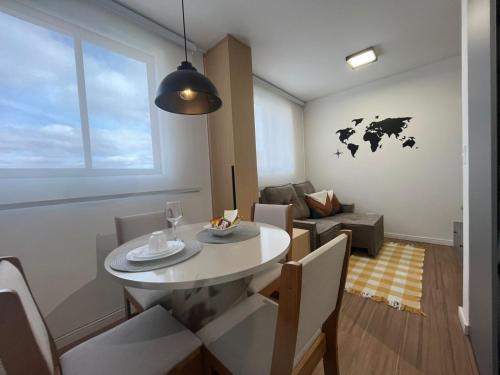 Reboucas Apartamento | Apartamento Central próximo ao Shopping Estação, UTFPR e FAE