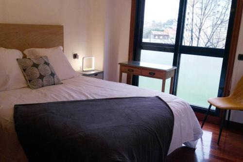 Vigo Apartamento | Apartamento completo con parking privado y WiFi en San Roque