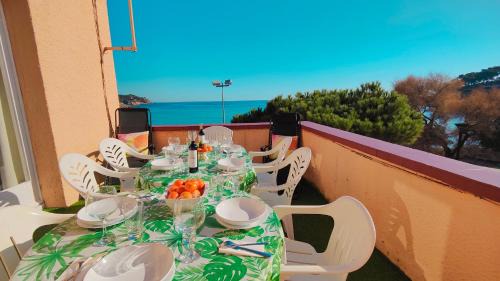 La Fosca Apartamento | Apartamento con jardín a 11 metros de la playa. CG.