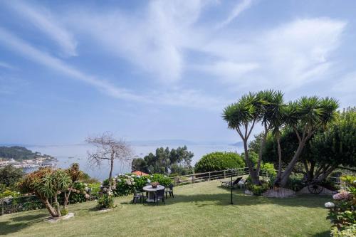 Bueu Apartamento | Apartamento con jardin en un chale