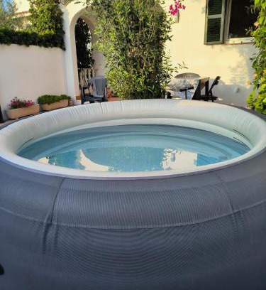 Cales Piques Apartamento | Apartamento con terraza y jacuzzi, zona ciutadella