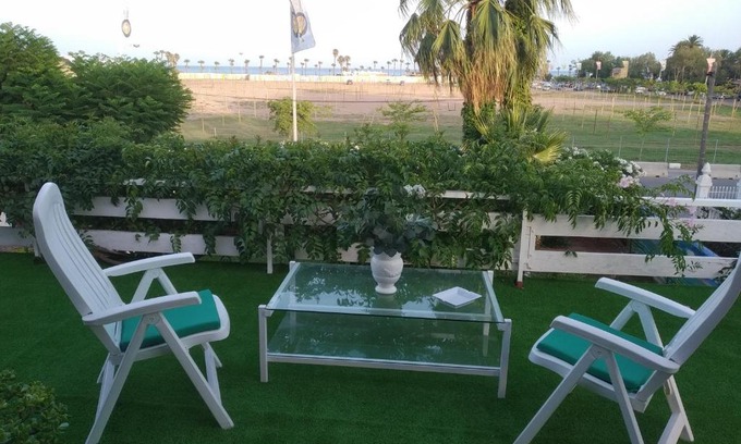 Burriana Apartamento | Apartamento con terraza y vistas al mar