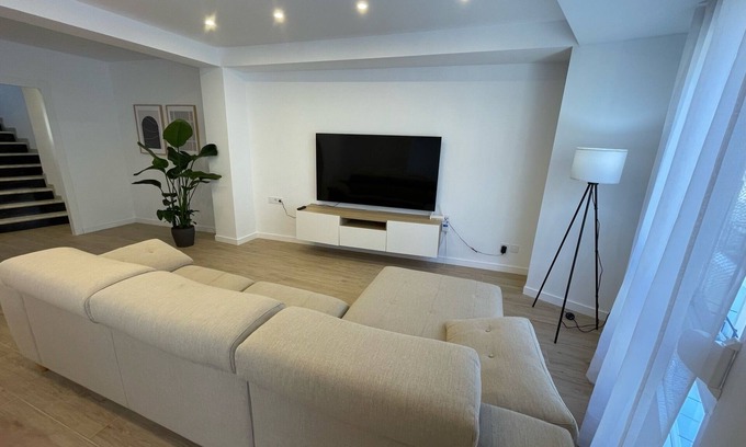 Xativa Apartamento | Apartamento dúplex de Lujo en el centro ciudad con terraza y vistas al castillo