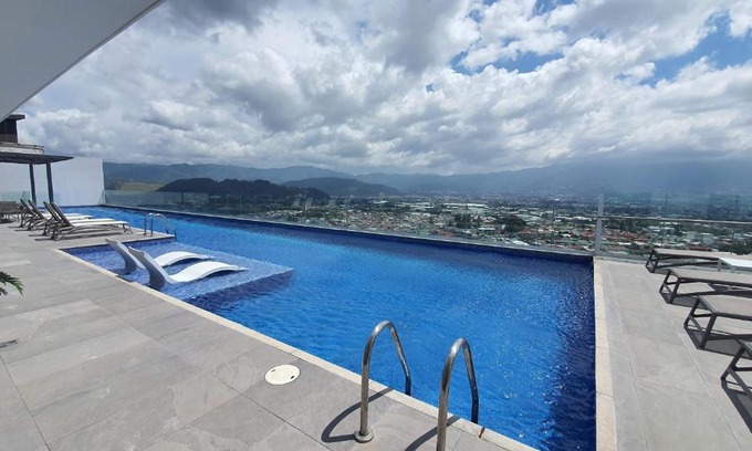 Curridabat Apartamento | Apartamento de lujo en piso alto en el centro de la Ciudad de San José