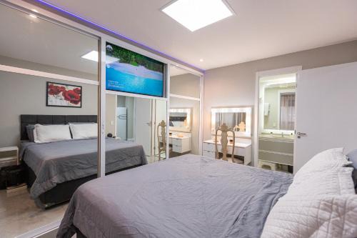 Zona Leste Apartamento | Apartamento dos Espelhos Ao Lado do Metrô na Vila Prudente