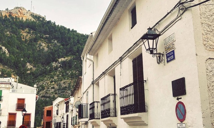 Bogarra Apartamento | Apartamento en centro de Bogarra con vistas al pueblo y montaña