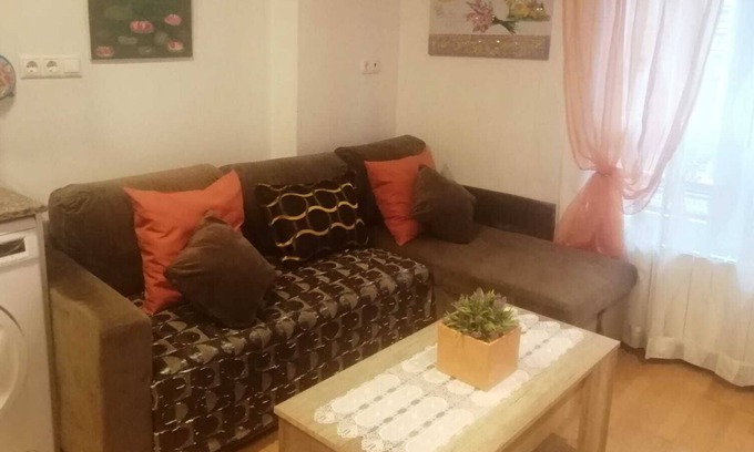 Distrito Oeste Apartamento | Apartamento en Gijón con terraza a 800 metros de Playa del Arbeyal