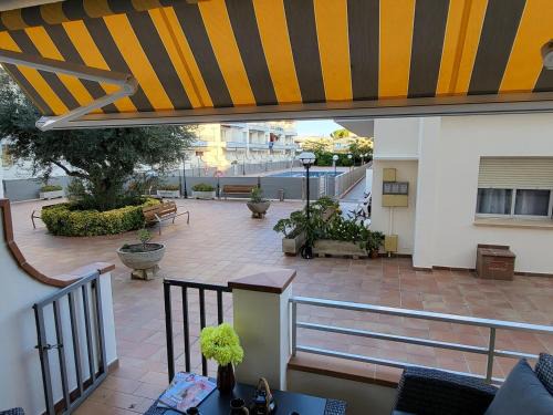 L'Estartit Apartamento | Apartamento en planta baja con piscina, a 600m de playa y centro en L'Estartit - ES-323-39