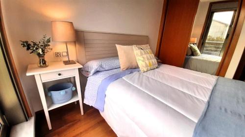 Porto de Espasante Apartamento | Apartamento-Suite Playa en San Antón