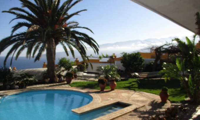 Radazul Apartamento | Apartamento en zona residencial con vistas al mar.