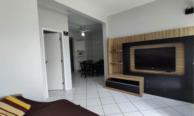 Guaratuba Apartamento | APARTAMENTO ESTRELA DO MAR A 1 QUADRA DO MAR