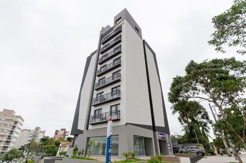 Cristo Rei Apartamento | Apartamento garden super moderno próximo ao Jardim Botanico e à Rodoviária - Cama Queen/WIFI/Ar Condicionado
