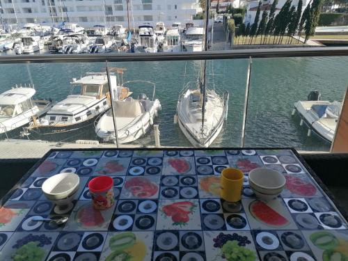 Santa Margarida Apartamento | Apartamento luminoso en Santa Margarita con terraza y piscina, cerca de la playa de la Rubina - ES-258-79