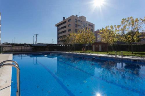 Logroño Apartamento | Apartamento Medrano PISCINA AIRE ACONDICIONADO terraza y 5 minutos del centro en coche ideal para mascotas