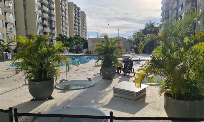 Ricaurte Apartamento | Apartamento moderno en Puerto Azul Club House
