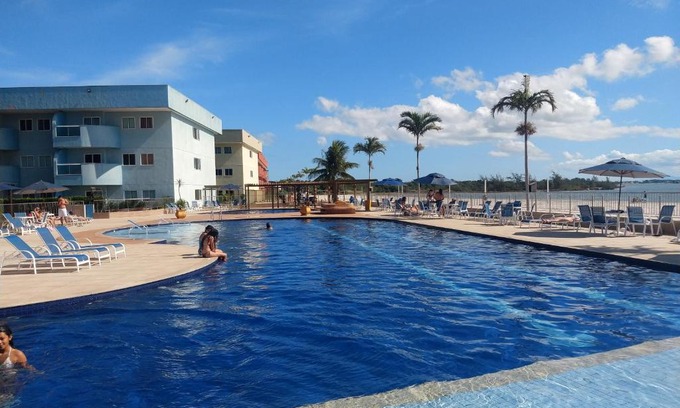 Arraial do Cabo Apartamento | Apartamento no Golden Lake - pé na areia, agua de côco e cervejinha