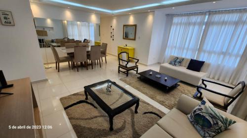 Centro Apartamento | Apartamento pé na areia inteiro-4 quartos 3 cama casal ,4 camas solteiro-3 salas cozinha
