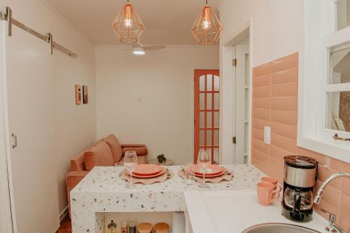 Jardim Caicara Apartamento | Apartamento para casal - 2,4km PRAIA DO FORTE