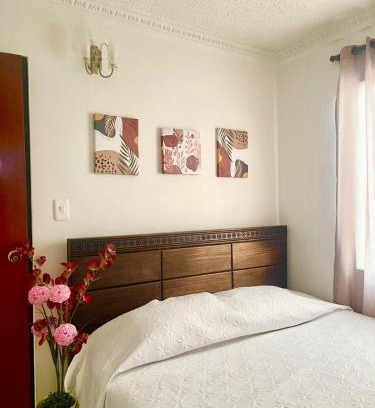 Palmira Apartamento | Apartamento para máx 5 personas, habitación privada con cama doble , habitación abierta con camarote y sofá cama, comodo, bonito, central, bien ubicado, en el centro de palmira