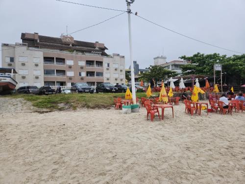 Cachoeira do Bom Jesus Apartamento | Apartamento pe na areia e com vista linda