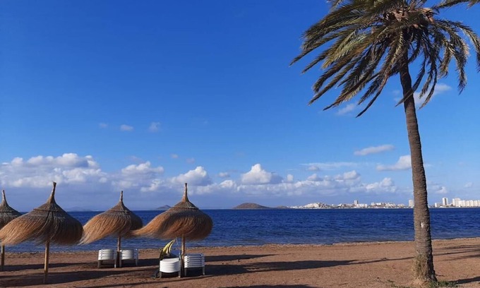 Playa Paraíso Apartamento | Apartamento primera línea de playa en Playa Honda- La Manga del Mar Menor