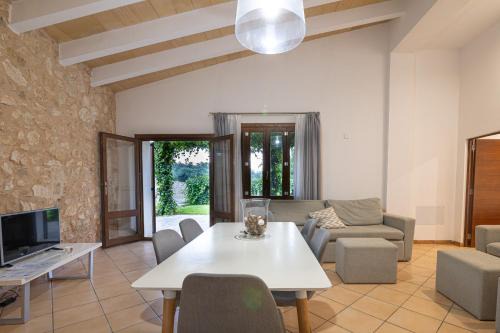 Petra Apartamento | Apartamento Son Calo C by Rentallorca