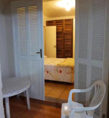 Centro Apartamento | Apartamento térreo com ar condicionado e 2 suítes bem localizado