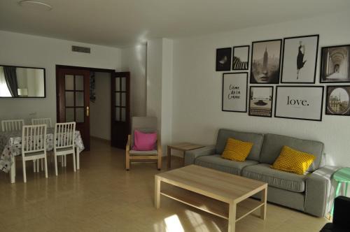 San Juan del Puerto Apartamento | APARTAMENTO TURISTICO 'RIOS' by NAMESTIA