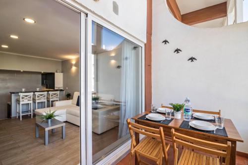 Montechoro Apartamento | Apartamento T2 Duplex com Piscina