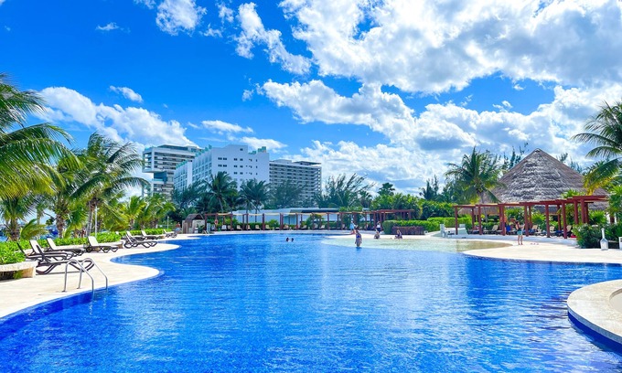 Puerto Juárez Condominio | Apartamentos de lujo frente al Mar Caribe