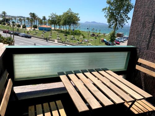 Vigo Apartamento | Apartamentos en Playa de Samil Primera Línea de playa Pe Na Areia