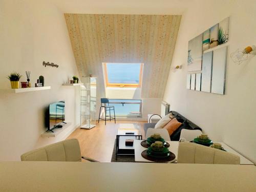 Burela Apartamento | Apartamentos LAMAROSA -ATICO ,Vistas al Mar Cantabrico PARKING