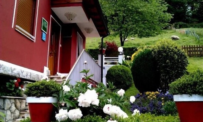 Villamayor Cabaña | Barbacoa, WIFI, rural, jardín, 4 plazas.