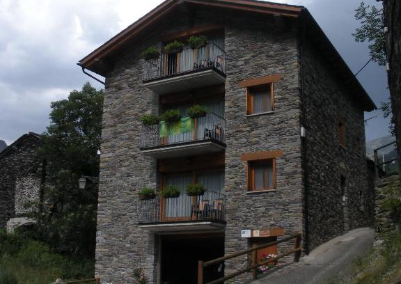 Alins Apartamento | Apartaments La Canal