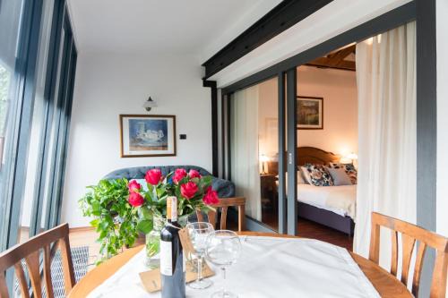 Katowice Apartamento | Aparthotel Hornigold "W Zielonej Kamienicy"