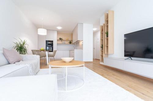 Kosice Old Town Apartamento | Apartmán Al-Garden s private garage parking free, 5 min pešo do centra