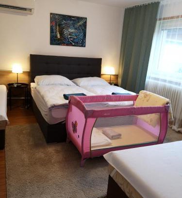 Piestany Apartamento | Apartmány Centro & Jacuzzi