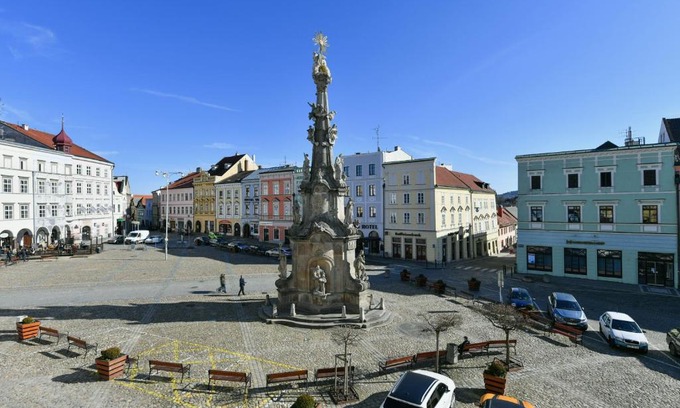 Jindrichuv Hradec Apartamento | Apartmány Na Náměstí 85