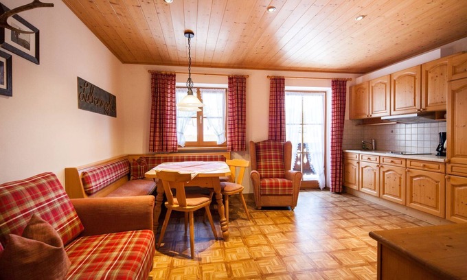 Ramsau bei Berchtesgaden Apartamento | Apartamento nº 2, 1-2 personas, 35 qm, ducha / WC, balcón, TV, W-LAN, 1 dormitorio, cama supletoria, primer piso, lado este