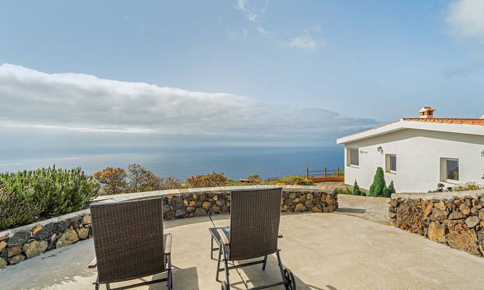 Fuencaliente de la Palma Apartamento | Apartamento 'Sitio La Era' con vistas al mar, terraza privada y Wi-Fi