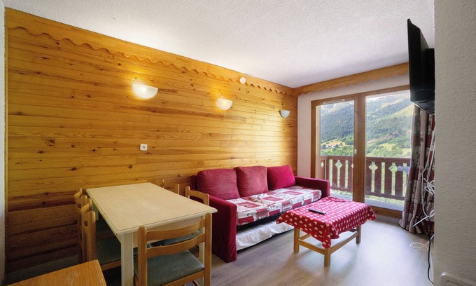 Saint-Francois-Longchamp Apartamento | Apartamento 'A3 209 Appart Au Pied Des Pistes' con vistas a la montaña y balcón