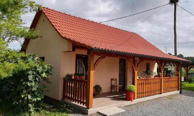 Metlika Apartamento | Apartma Škrilje
