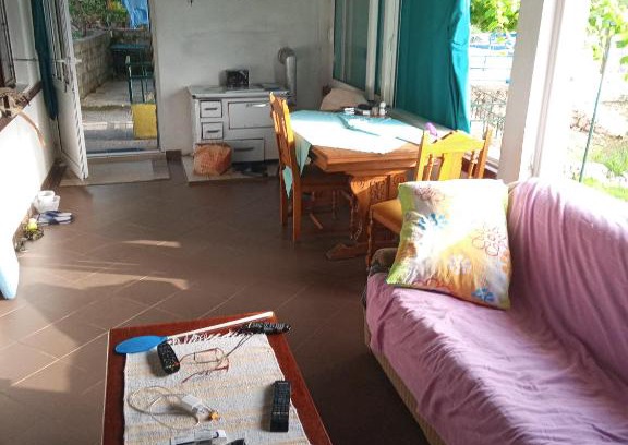 Karuc Apartamento | Apartman 80kvadrata sa pratećim sadržajima.Na metar od skadarskog jezera