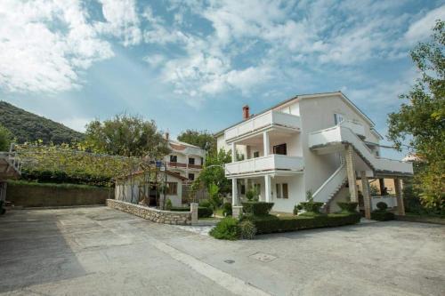 Rab Town Apartamento | Apartman Ana