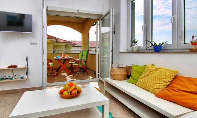 Novi Vinodolski Apartamento | Apartman Eli Smokvica