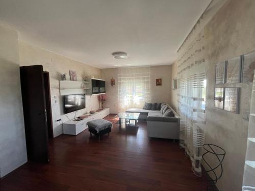 Arandelovac Apartamento | Apartman FM