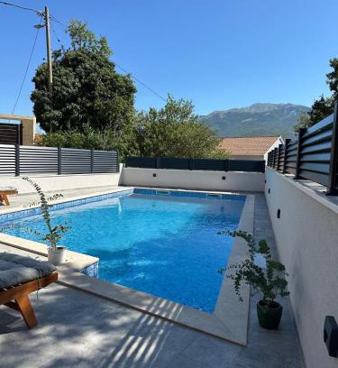 Zagvozd Apartamento | Apartman Ivan with pool