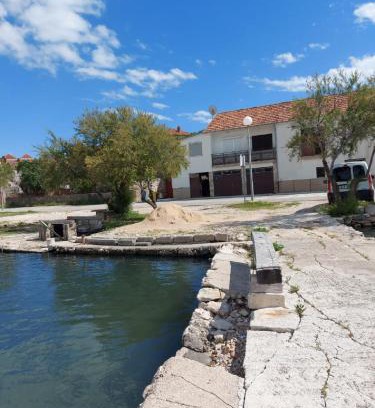 Jadrtovac Apartamento | Apartman Luka